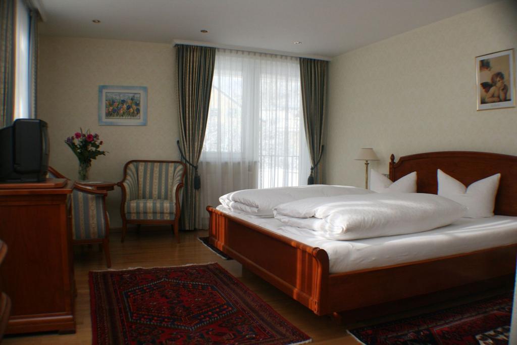 Schlosshotel Post Edelfreisitz Sprengenstein Imst Cameră foto